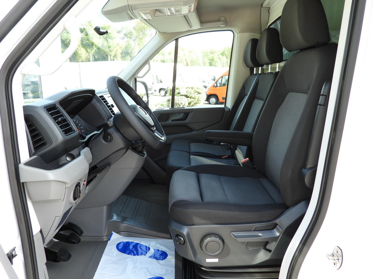 Curtain side van VOLKSWAGEN CRAFTER TARPAULIN LIFT 8 PALLETS CRUISE CONTROL LED LIGHTS TWIN WHEELS AIR CONDITIONING  180HP: picture 28