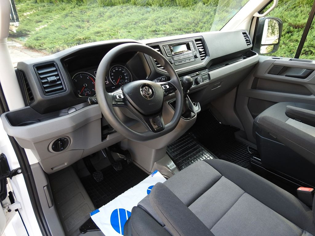Volkswagen CRAFTER PRITSCHE PLANE 10 PALETTEN WEBASTO A/C - Curtain side van, Crew cab van: picture 2 Volkswagen CRAFTER PRITSCHE PLANE 10 PALETTEN WEBASTO A/C - Curtain side van, Crew cab van: picture 2