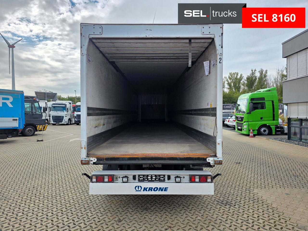 Closed box semi-trailer Krone SE / Rolltor TRIDEC / Zwangslenkung: picture 9