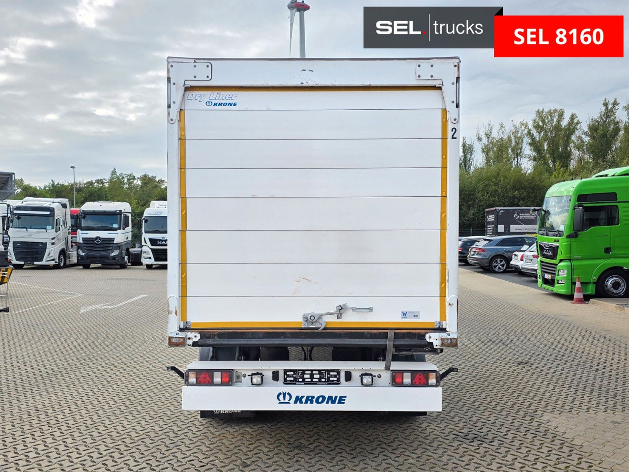 Closed box semi-trailer Krone SE / Rolltor TRIDEC / Zwangslenkung: picture 7