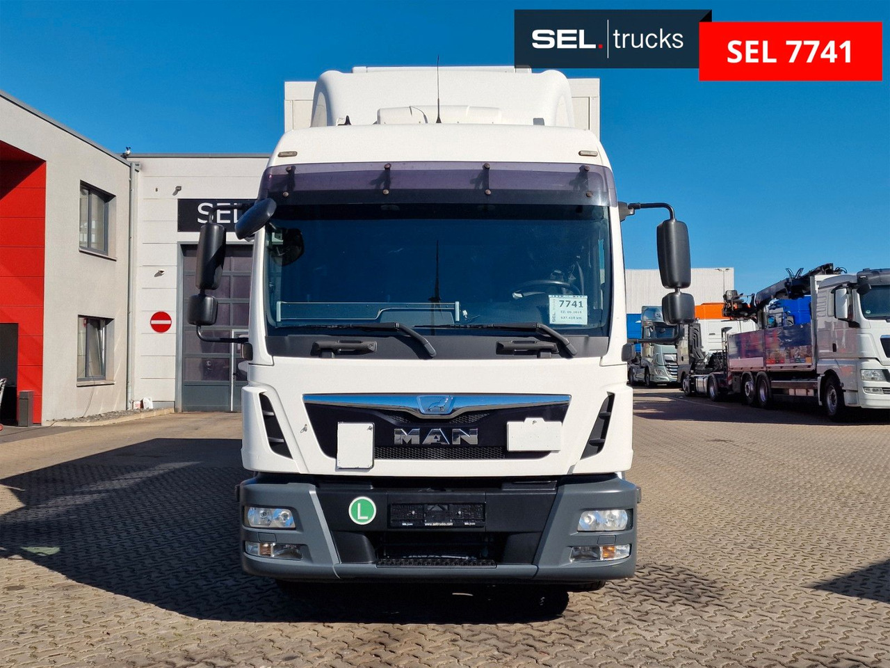 MAN TGL 12.250 4X2 BL / Ladebordwand - Refrigerated truck: picture 2 MAN TGL 12.250 4X2 BL / Ladebordwand - Refrigerated truck: picture 2