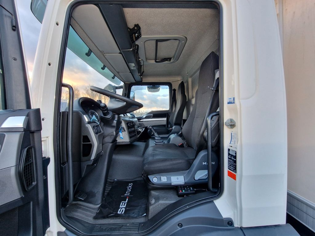 Refrigerated truck MAN TGM 15.250 4X2 BL / Ldbw /Triple Verdampfer MAN TGM 15.250 4X2 BL / Ldbw /Triple Verdampfer: picture 15 Refrigerated truck MAN TGM 15.250 4X2 BL / Ldbw /Triple Verdampfer MAN TGM 15.250 4X2 BL / Ldbw /Triple Verdampfer: picture 15