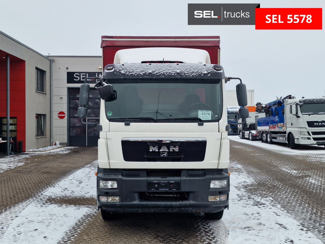 MAN TGM 18.250 4X2 LL / Staplerhalterung - Curtain side truck: picture 2 MAN TGM 18.250 4X2 LL / Staplerhalterung - Curtain side truck: picture 2