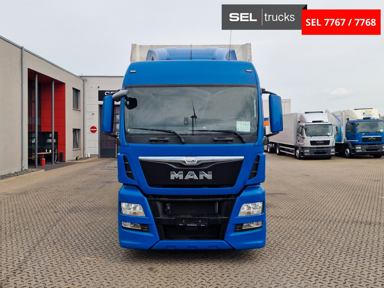 MAN TGX 18.440 4X2 LL-U /Intarder/Hubdach/Durchlade - Curtain side truck: picture 2 MAN TGX 18.440 4X2 LL-U /Intarder/Hubdach/Durchlade - Curtain side truck: picture 2