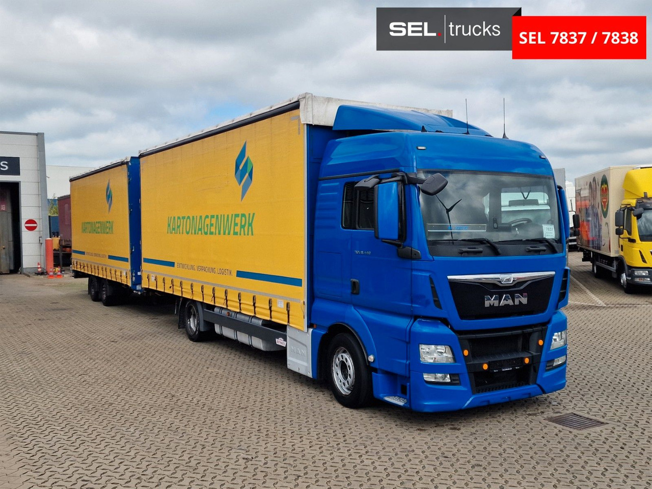 MAN TGX 18.440 4X2 LL-U/ Intarder /Hubdach/Durchlade - Curtain side truck: picture 3 MAN TGX 18.440 4X2 LL-U/ Intarder /Hubdach/Durchlade - Curtain side truck: picture 3