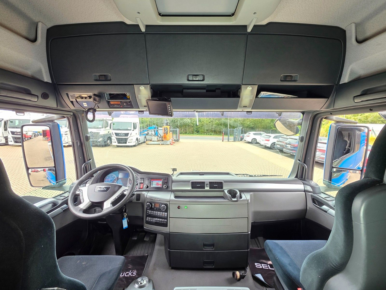 Crane truck MAN TGX 24.440 6X2-2 LL-U / Intarder / HMF / Fernb.: picture 30 Crane truck MAN TGX 24.440 6X2-2 LL-U / Intarder / HMF / Fernb.: picture 30