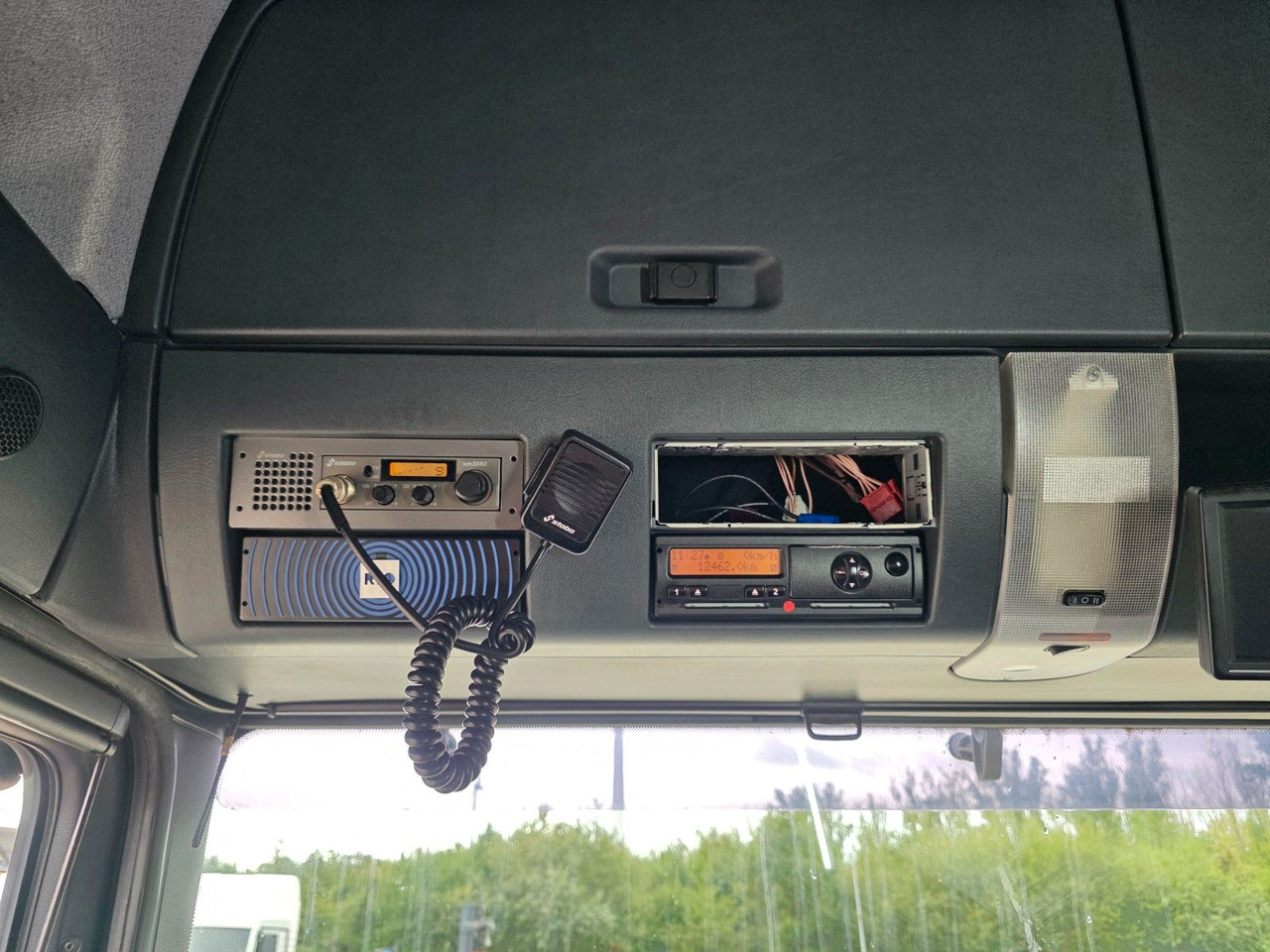 Crane truck MAN TGX 24.440 6X2-2 LL-U / Intarder / HMF / Fernb.: picture 31 Crane truck MAN TGX 24.440 6X2-2 LL-U / Intarder / HMF / Fernb.: picture 31