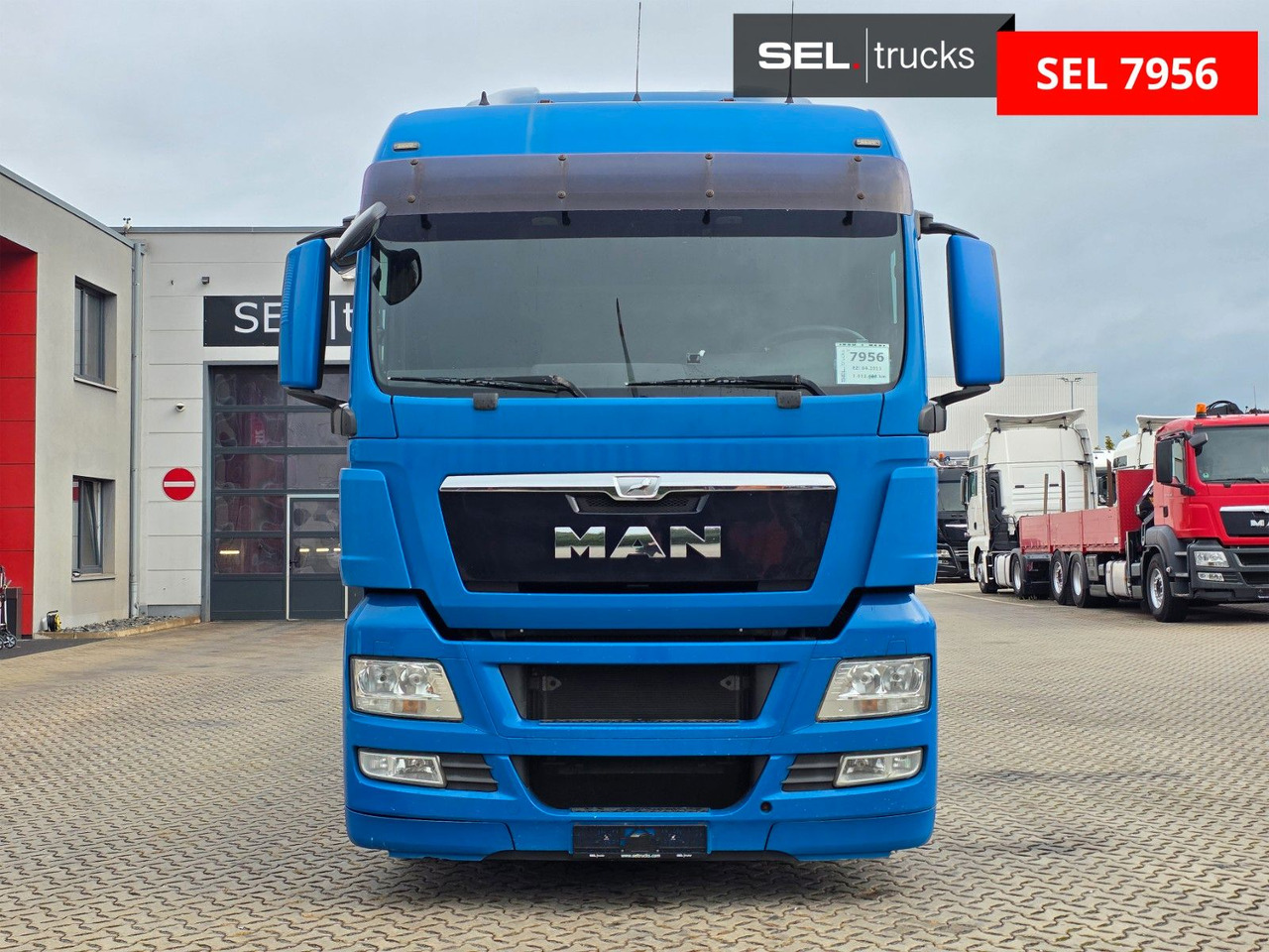MAN TGX 24.440 6X2-2 LL-U / Intarder / HMF / Fernb. - Crane truck: picture 2 MAN TGX 24.440 6X2-2 LL-U / Intarder / HMF / Fernb. - Crane truck: picture 2