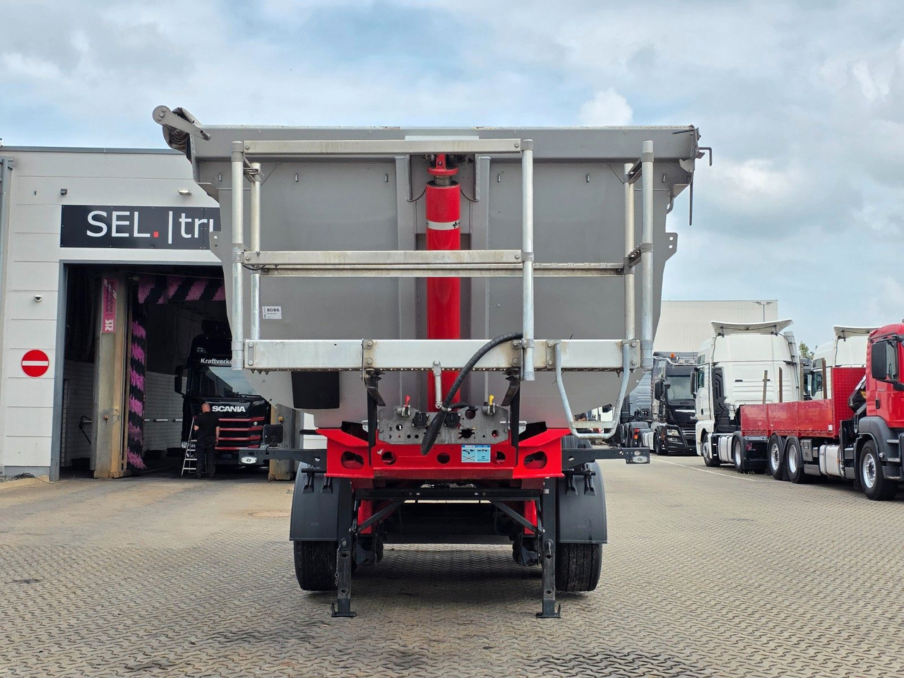 Meiller KISA3 / Alu-Felgen / Liftachse - Tipper semi-trailer: picture 3 Meiller KISA3 / Alu-Felgen / Liftachse - Tipper semi-trailer: picture 3