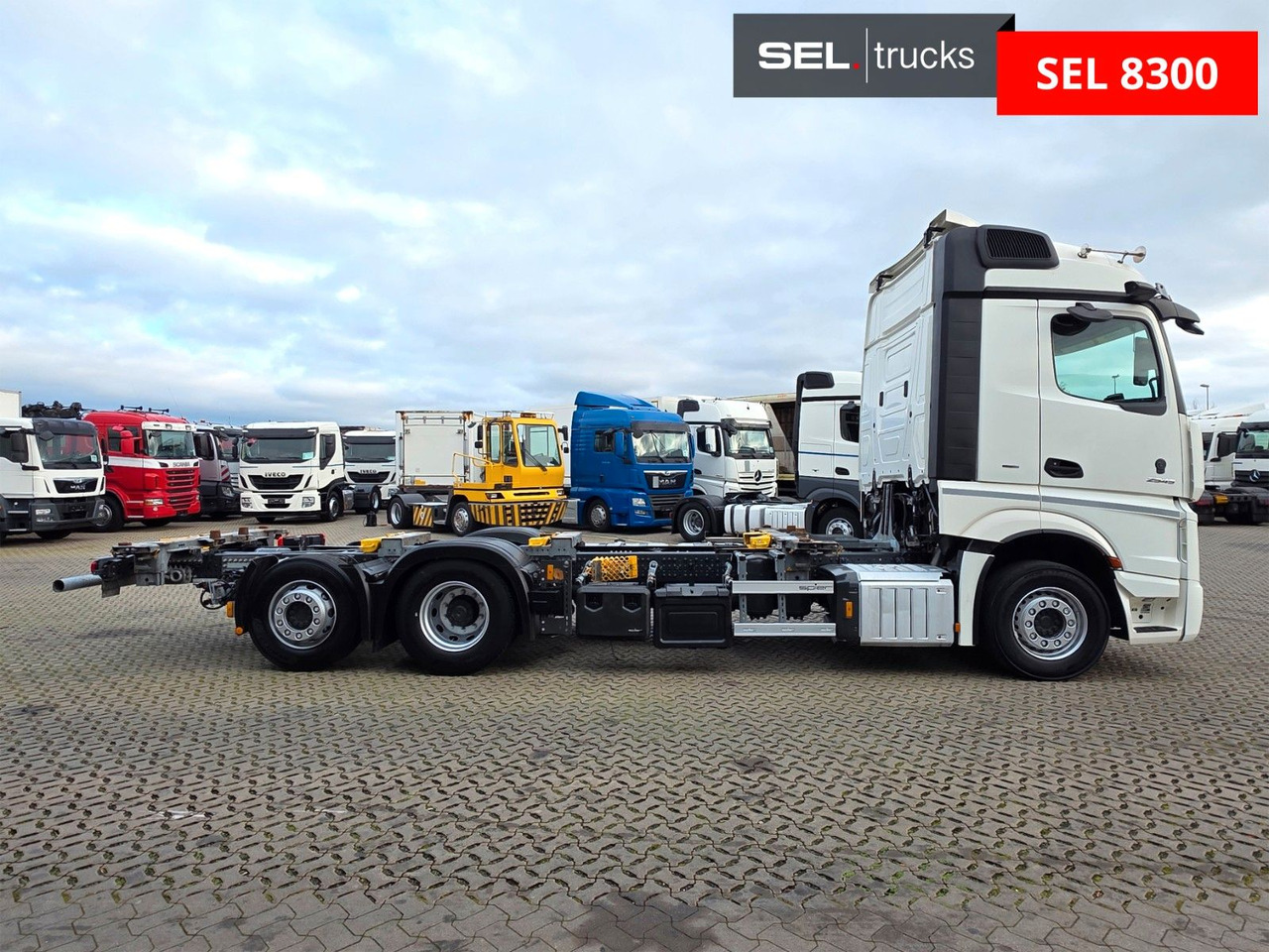 Mercedes-Benz Actros 2545 /Retarder/2 Tanks/Xenon/Liftachse/6D - Container transporter/ Swap body truck: picture 4 Mercedes-Benz Actros 2545 /Retarder/2 Tanks/Xenon/Liftachse/6D - Container transporter/ Swap body truck: picture 4