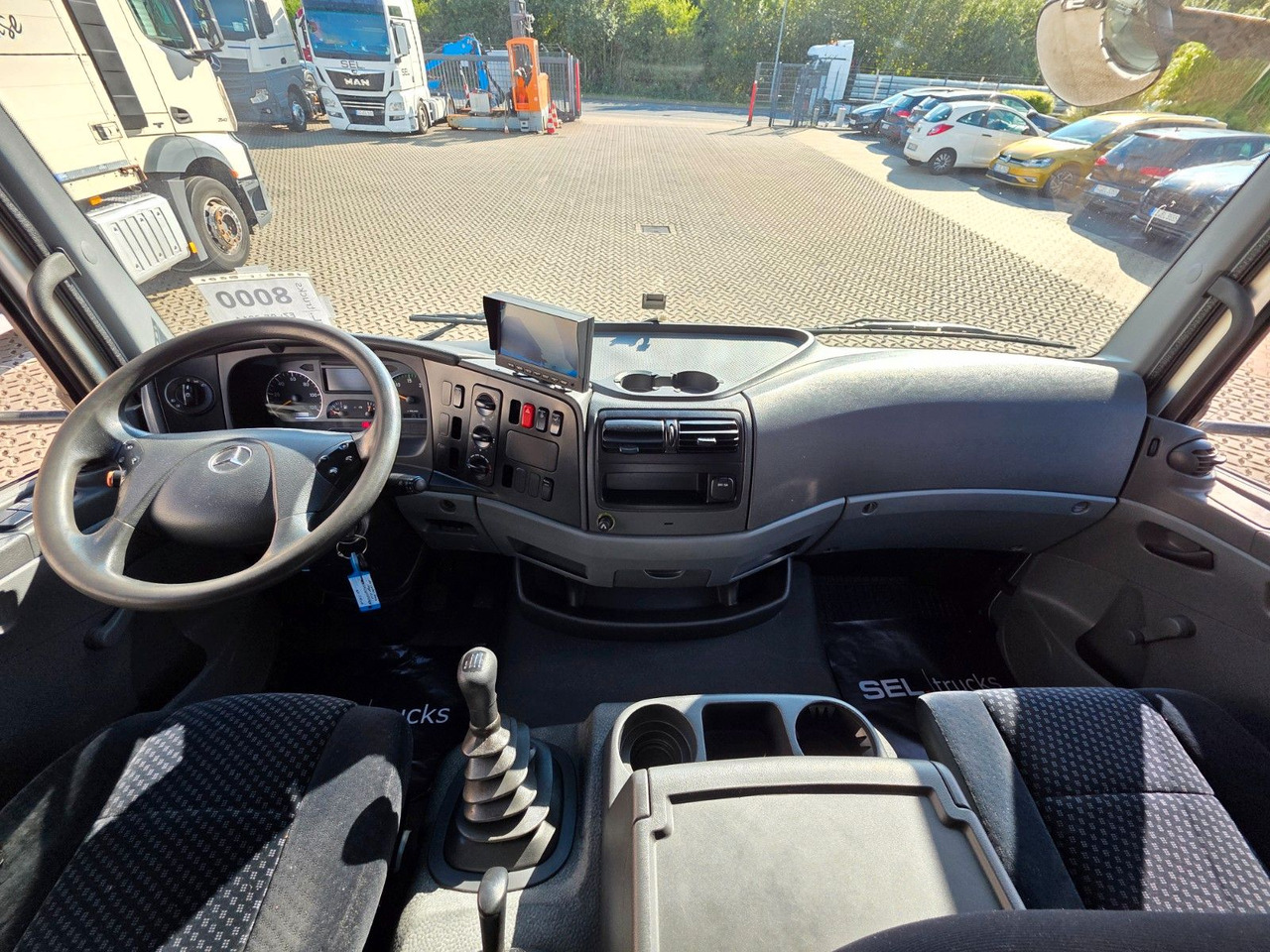 Box truck Mercedes-Benz Atego 1218 / Ladebordwand: picture 35