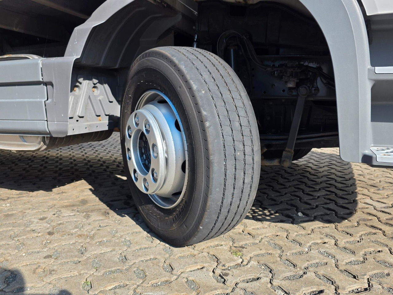 Box truck Mercedes-Benz Atego 1218 / Ladebordwand: picture 48