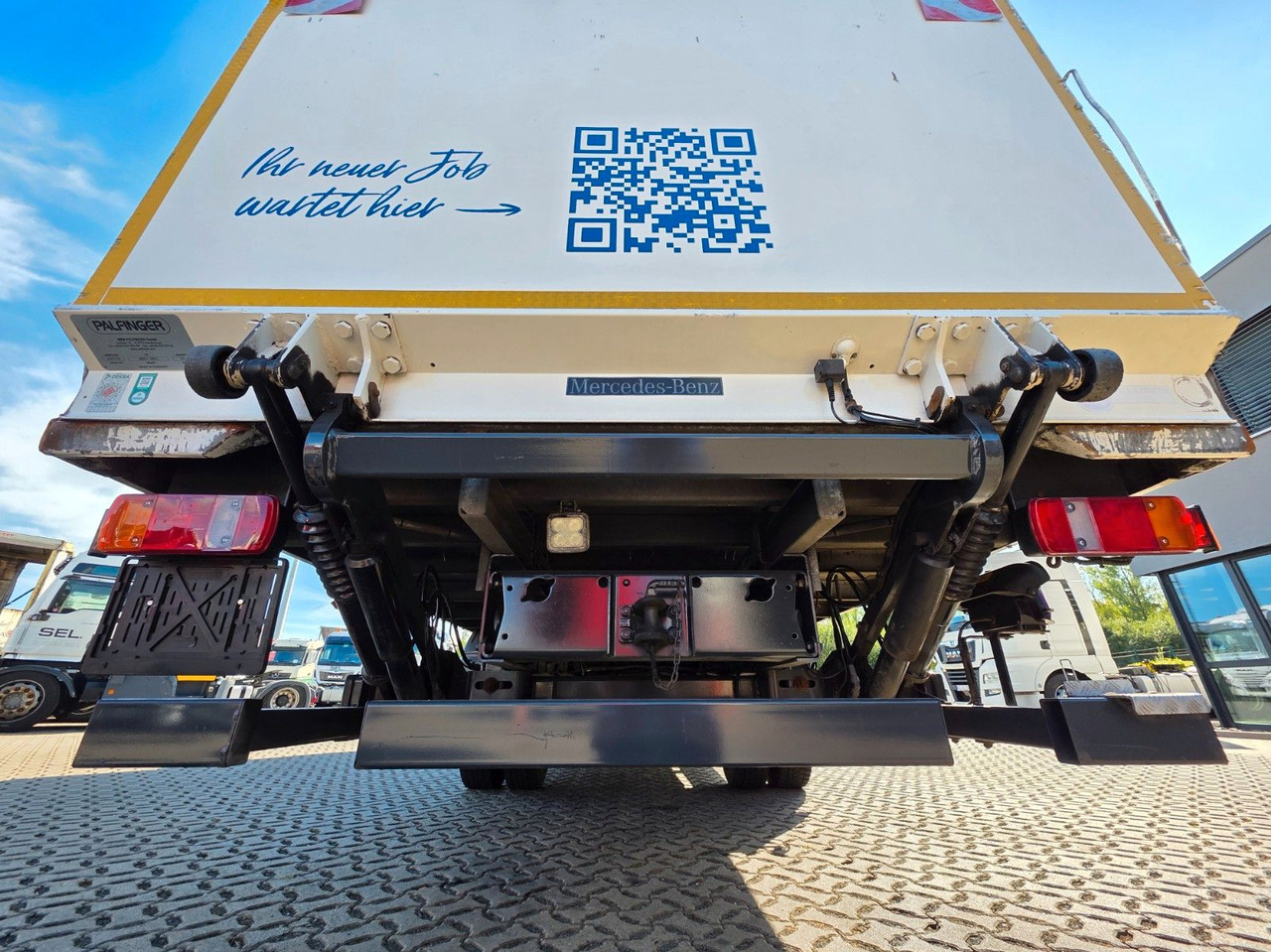 Box truck Mercedes-Benz Atego 1218 / Ladebordwand: picture 24