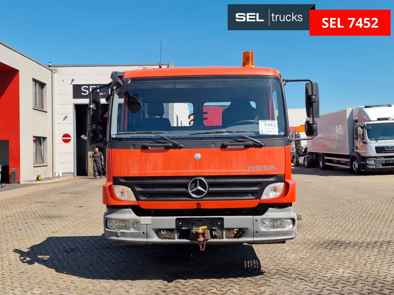 Mercedes-Benz KAMAG WBH 25 / Umsetzer / Wiesel / Rangierer - Container transporter/ Swap body truck: picture 2 Mercedes-Benz KAMAG WBH 25 / Umsetzer / Wiesel / Rangierer - Container transporter/ Swap body truck: picture 2
