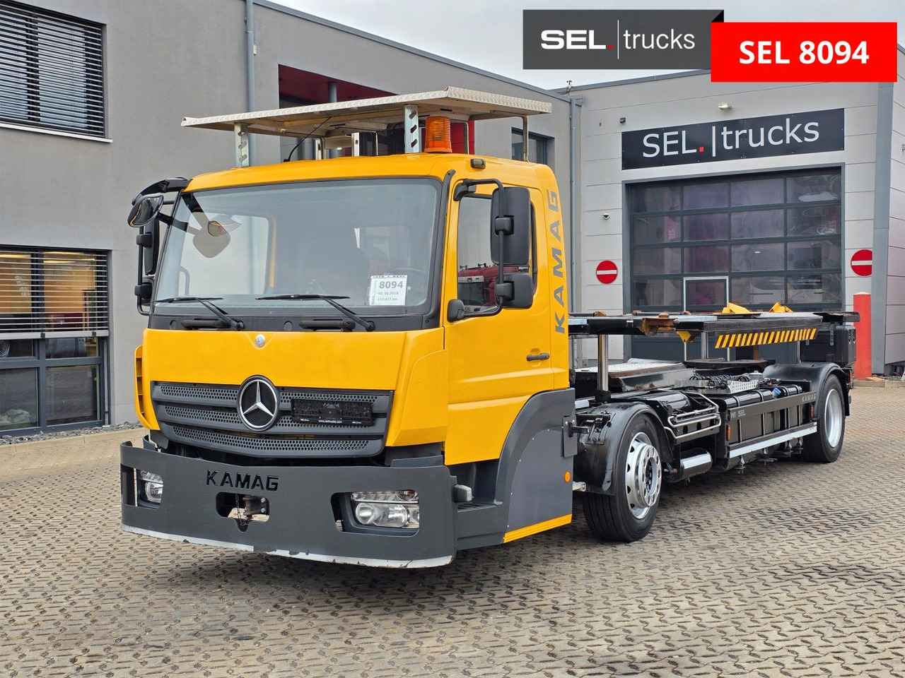 Mercedes-Benz Kamag WBH 25 / Umsetzer Sattelplatte - Container transporter/ Swap body truck: picture 1 Mercedes-Benz Kamag WBH 25 / Umsetzer Sattelplatte - Container transporter/ Swap body truck: picture 1