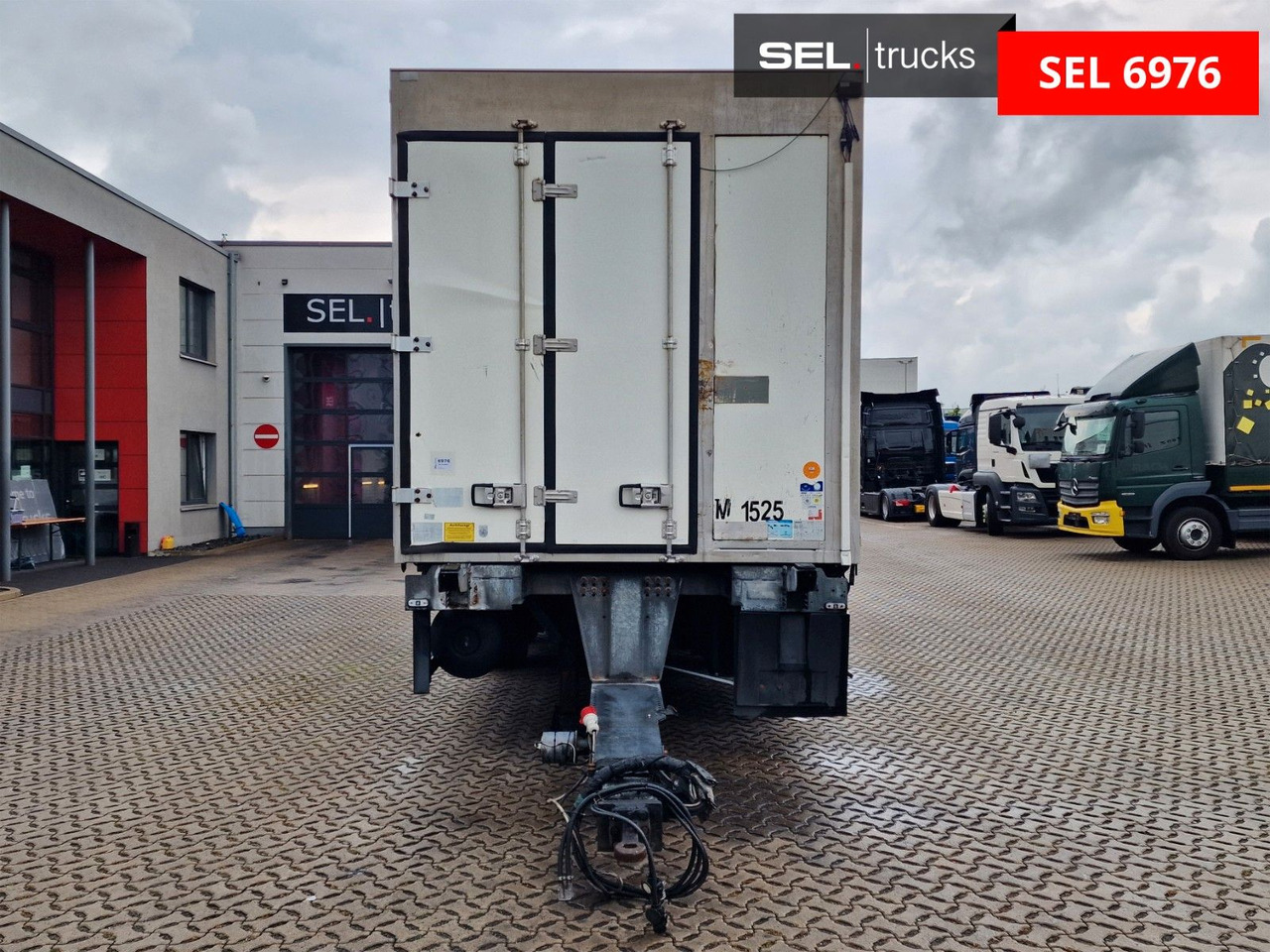 ROHR RZK/18M / 2 Achsen - Tandem - Closed box trailer: picture 2 ROHR RZK/18M / 2 Achsen - Tandem - Closed box trailer: picture 2