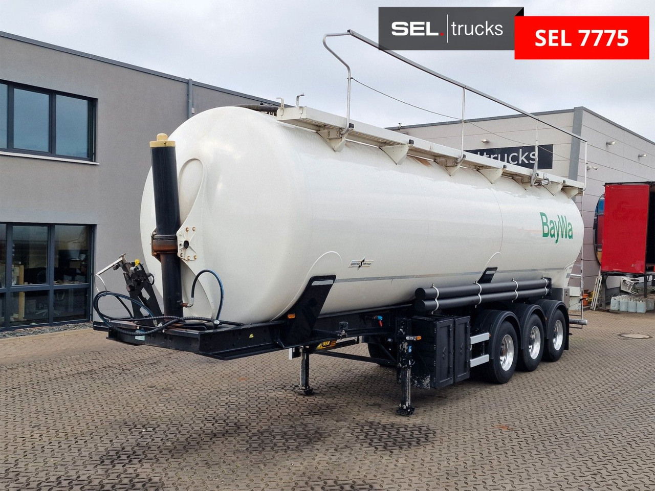Spitzer SKS 27 / Kippsilo / 53.000 l / Liftachse - Silo semi-trailer: picture 1 Spitzer SKS 27 / Kippsilo / 53.000 l / Liftachse - Silo semi-trailer: picture 1