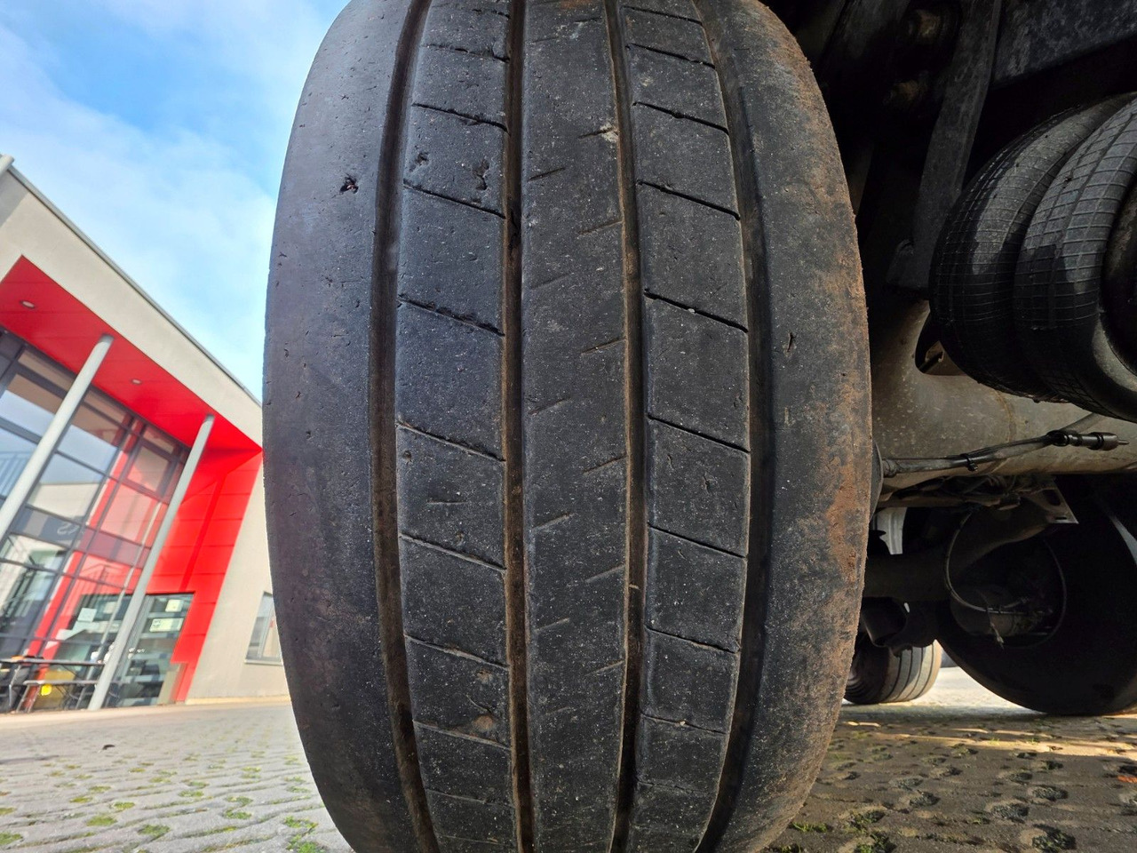 Walking floor semi-trailer Stas S300ZX /ADR Typ EX II, FL, OX, AT / 2 Liftachsen: picture 38