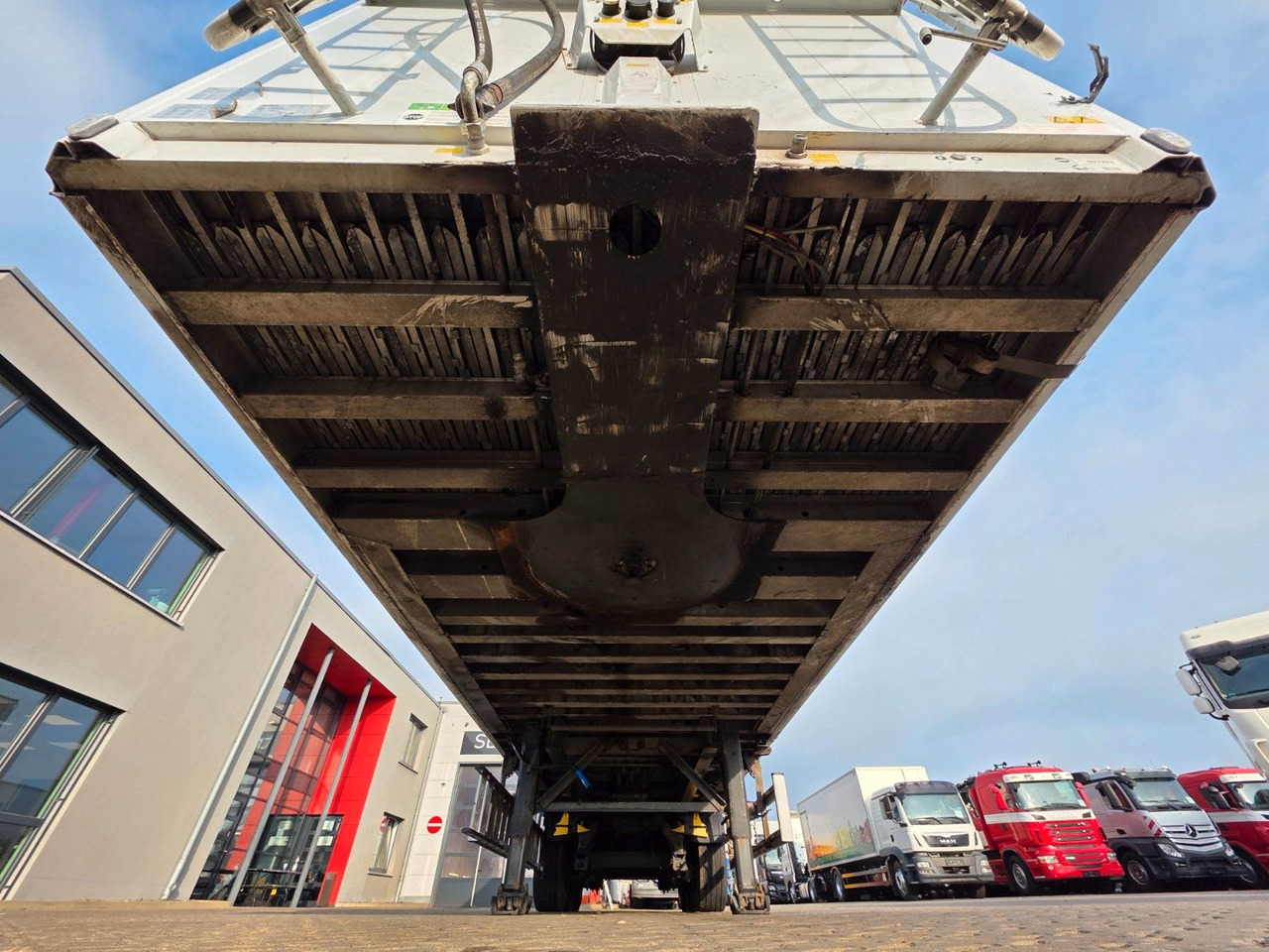 Walking floor semi-trailer Stas S300ZX /ADR Typ EX II, FL, OX, AT / 2 Liftachsen: picture 24