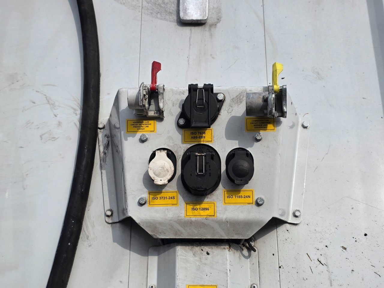 Walking floor semi-trailer Stas S300ZX /ADR Typ EX II, FL, OX, AT / 2 Liftachsen: picture 25