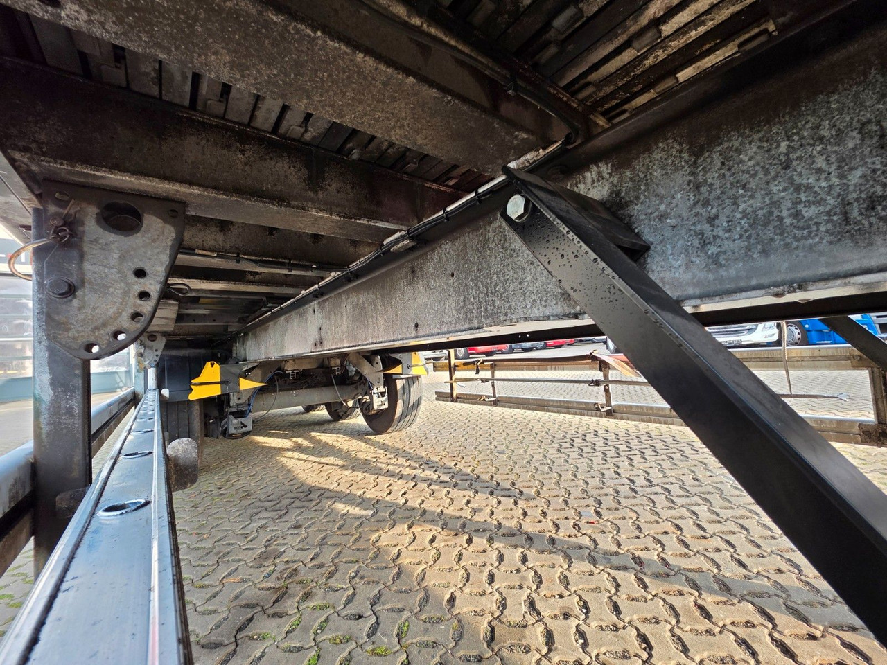 Walking floor semi-trailer Stas S300ZX /ADR Typ EX II, FL, OX, AT / 2 Liftachsen: picture 20