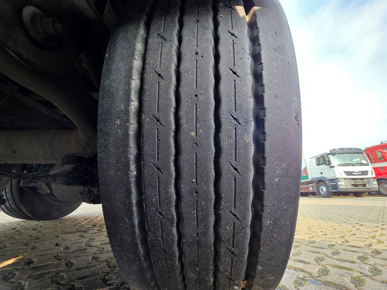 Walking floor semi-trailer Stas S300ZX /ADR Typ EX II, FL, OX, AT / 2 Liftachsen: picture 33