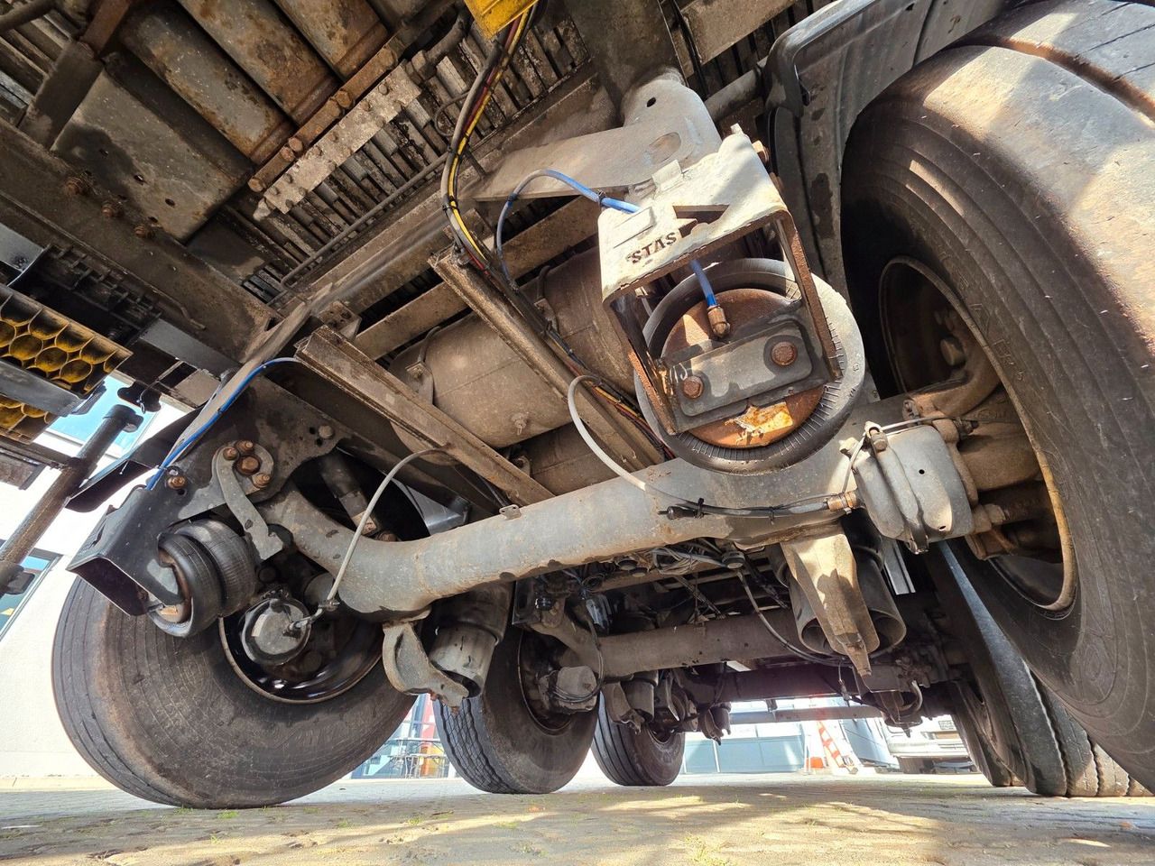 Walking floor semi-trailer Stas S300ZX /ADR Typ EX II, FL, OX, AT / 2 Liftachsen: picture 27