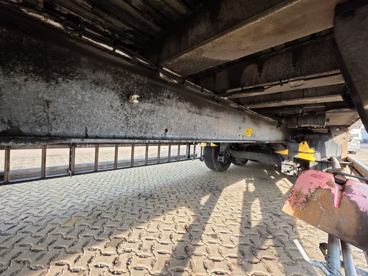 Walking floor semi-trailer Stas S300ZX /ADR Typ EX II, FL, OX, AT / 2 Liftachsen: picture 18