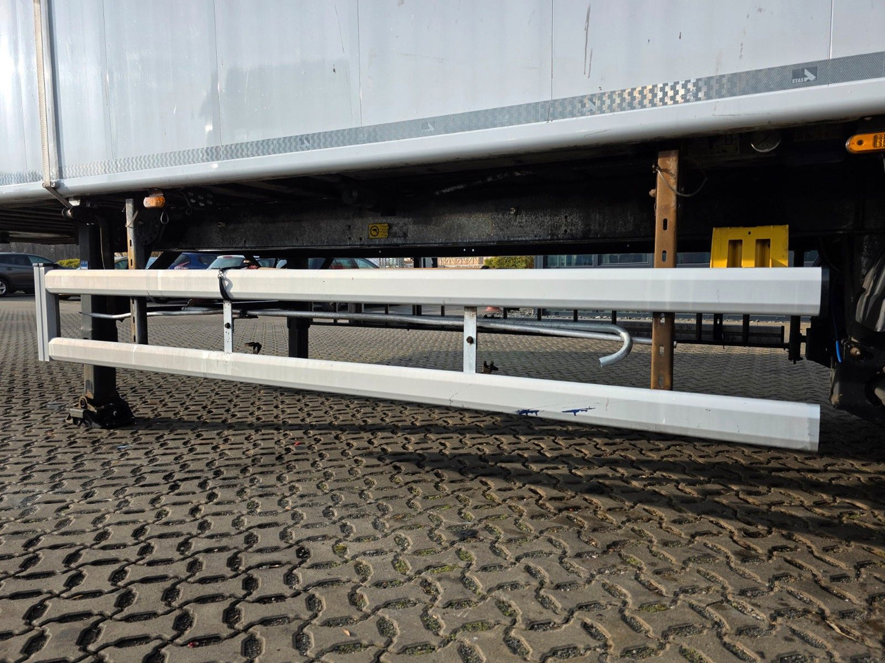 Walking floor semi-trailer Stas S300ZX /ADR Typ EX II, FL, OX, AT / 2 Liftachsen: picture 17