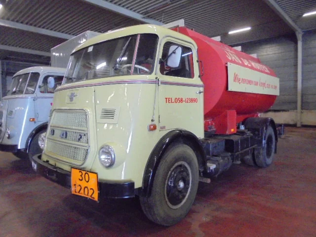DAF 1600 A1600DF 360 - Tanker truck: picture 1 DAF 1600 A1600DF 360 - Tanker truck: picture 1