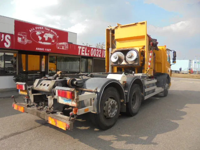 DAF 75.240 75 240 6X2 - Refuse truck: picture 3 DAF 75.240 75 240 6X2 - Refuse truck: picture 3