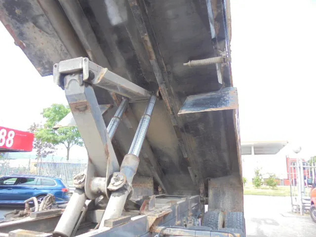 Tipper, Crane truck DAF CF 370 8X4 + PALFINGER EPSILON: picture 18 Tipper, Crane truck DAF CF 370 8X4 + PALFINGER EPSILON: picture 18