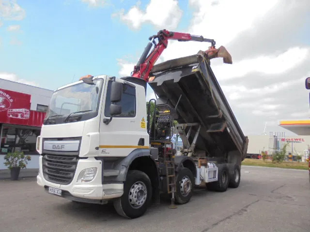 DAF CF 370 8X4 + PALFINGER EPSILON - Tipper, Crane truck: picture 1 DAF CF 370 8X4 + PALFINGER EPSILON - Tipper, Crane truck: picture 1