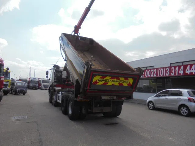 Tipper, Crane truck DAF CF 370 8X4 + PALFINGER EPSILON: picture 6 Tipper, Crane truck DAF CF 370 8X4 + PALFINGER EPSILON: picture 6
