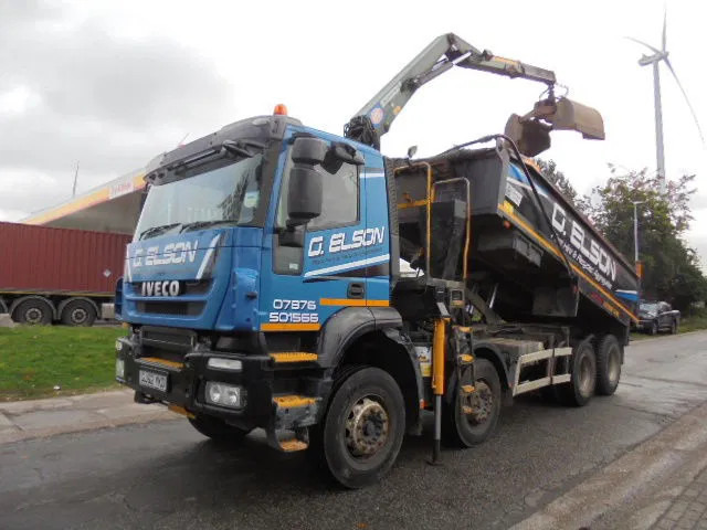 Tipper, Crane truck Iveco AD340T36 8X4: picture 6