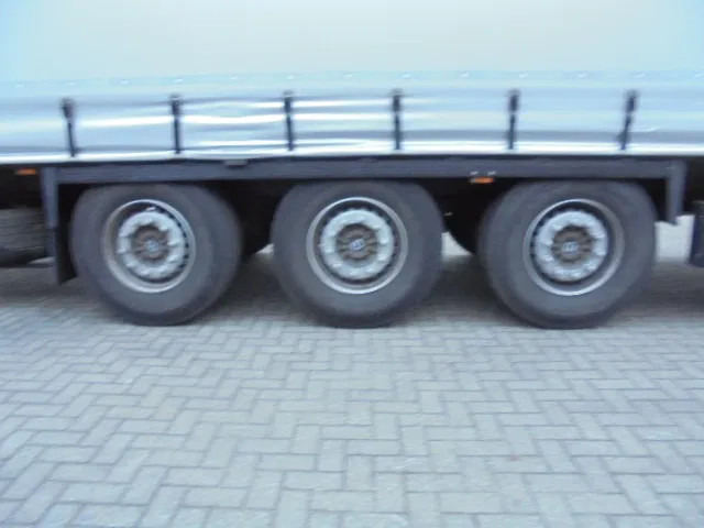 Krone SD - Curtainsider semi-trailer: picture 5 Krone SD - Curtainsider semi-trailer: picture 5