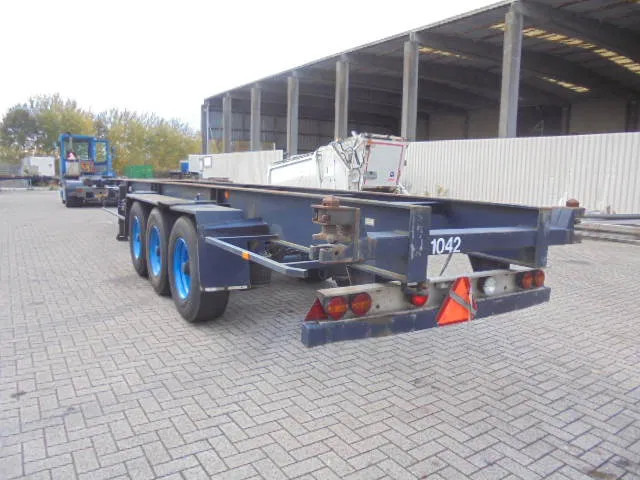 Container transporter/ Swap body semi-trailer LAG 0-3-34: picture 14