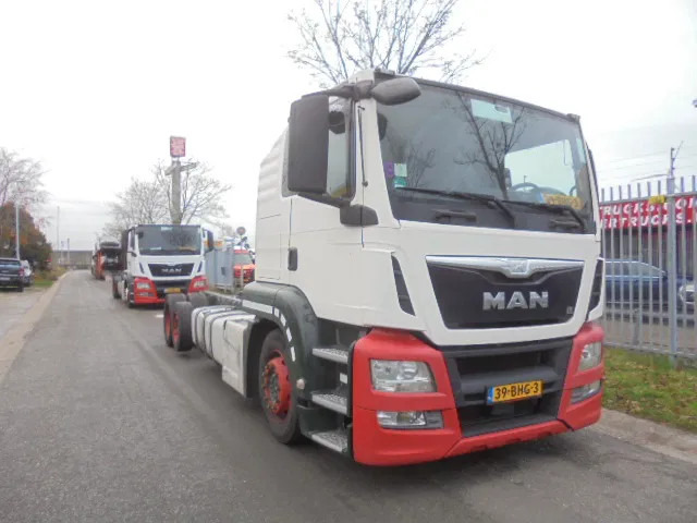 MAN TGS 23.400 LL.U 6X2 - Car transporter truck: picture 3 MAN TGS 23.400 LL.U 6X2 - Car transporter truck: picture 3