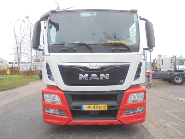 MAN TGS 23.400 LL.U 6X2 - Car transporter truck: picture 3 MAN TGS 23.400 LL.U 6X2 - Car transporter truck: picture 3