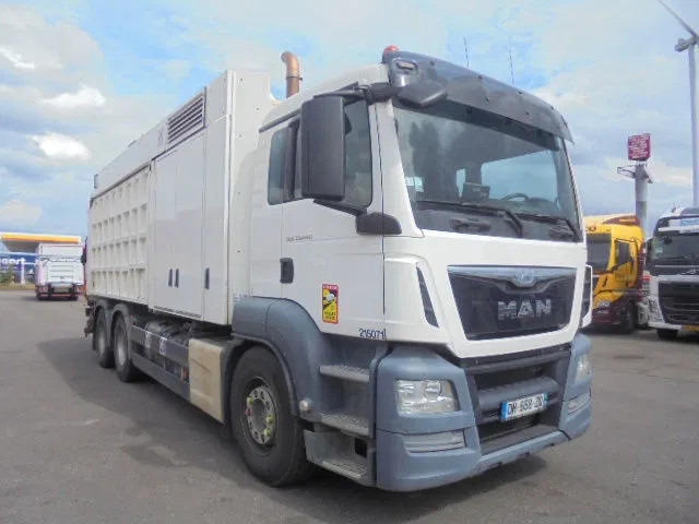 MAN TGS 33.440 ZAND ZUIGER - Vacuum truck: picture 3 MAN TGS 33.440 ZAND ZUIGER - Vacuum truck: picture 3