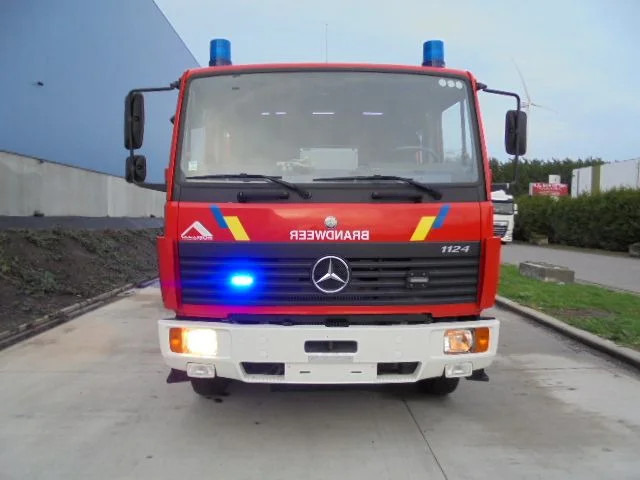 Mercedes-Benz 1124 F - Fire engine: picture 2 Mercedes-Benz 1124 F - Fire engine: picture 2