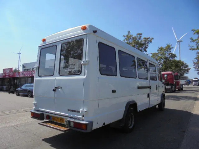 Mercedes-Benz 609D - Minibus, People carrier: picture 4 Mercedes-Benz 609D - Minibus, People carrier: picture 4