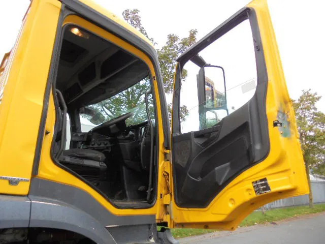 Cable system truck Mercedes-Benz Antos 1824 4X2: picture 14