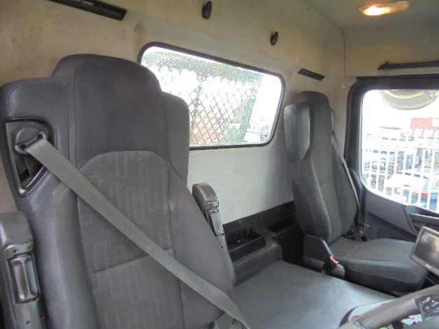 Cable system truck Mercedes-Benz Antos 1824 4X2: picture 17