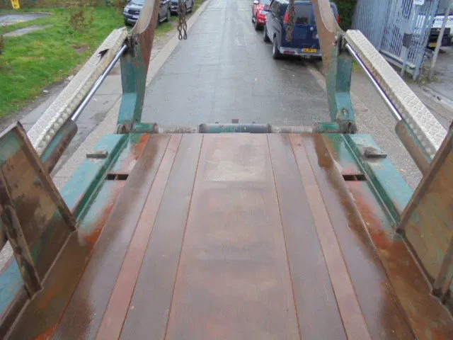 Cable system truck Mercedes-Benz Antos 1824 4X2: picture 13