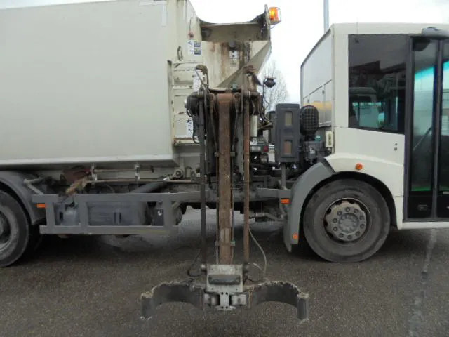 Mercedes-Benz Econic 2629 LLTNLA 6X2/4 - Refuse truck: picture 3 Mercedes-Benz Econic 2629 LLTNLA 6X2/4 - Refuse truck: picture 3