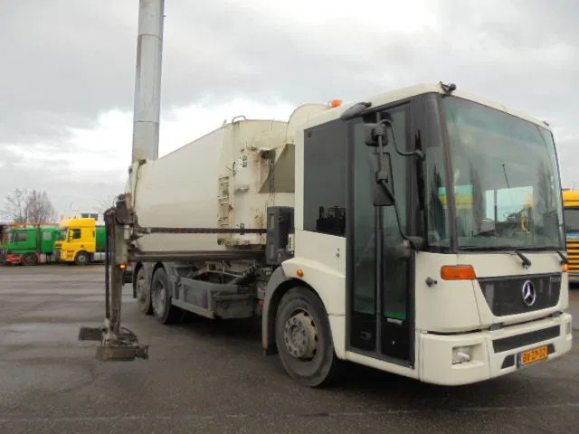 Mercedes-Benz Econic 2629 LLTNLA 6X2/4 - Refuse truck: picture 2 Mercedes-Benz Econic 2629 LLTNLA 6X2/4 - Refuse truck: picture 2
