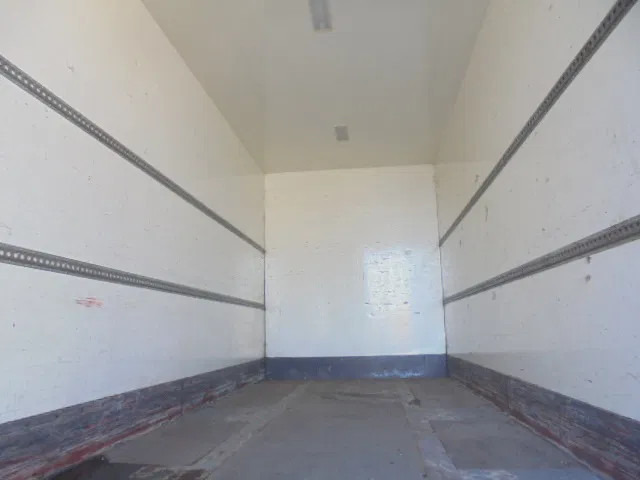 Pacton MXD218 - Closed box trailer: picture 5 Pacton MXD218 - Closed box trailer: picture 5