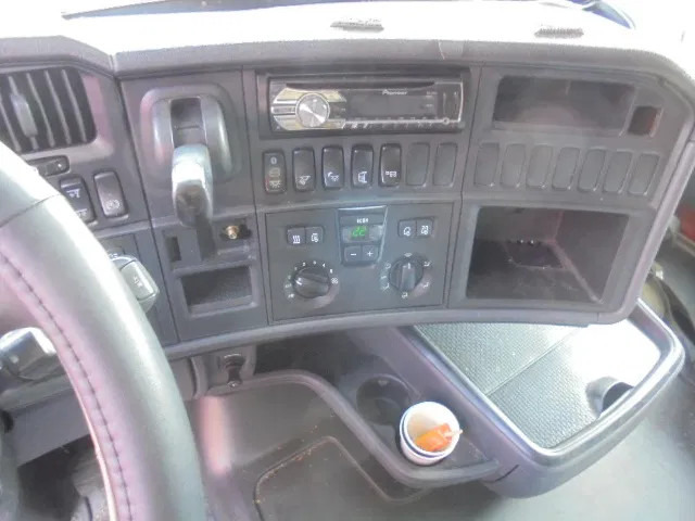 Box truck Scania R400 6X2 VOLUME COMBI + RETARDER: picture 8 Box truck Scania R400 6X2 VOLUME COMBI + RETARDER: picture 8