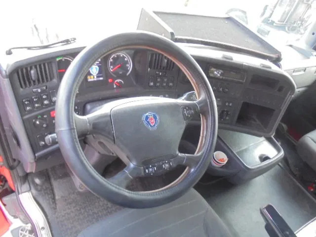 Box truck Scania R400 6X2 VOLUME COMBI + RETARDER: picture 11 Box truck Scania R400 6X2 VOLUME COMBI + RETARDER: picture 11